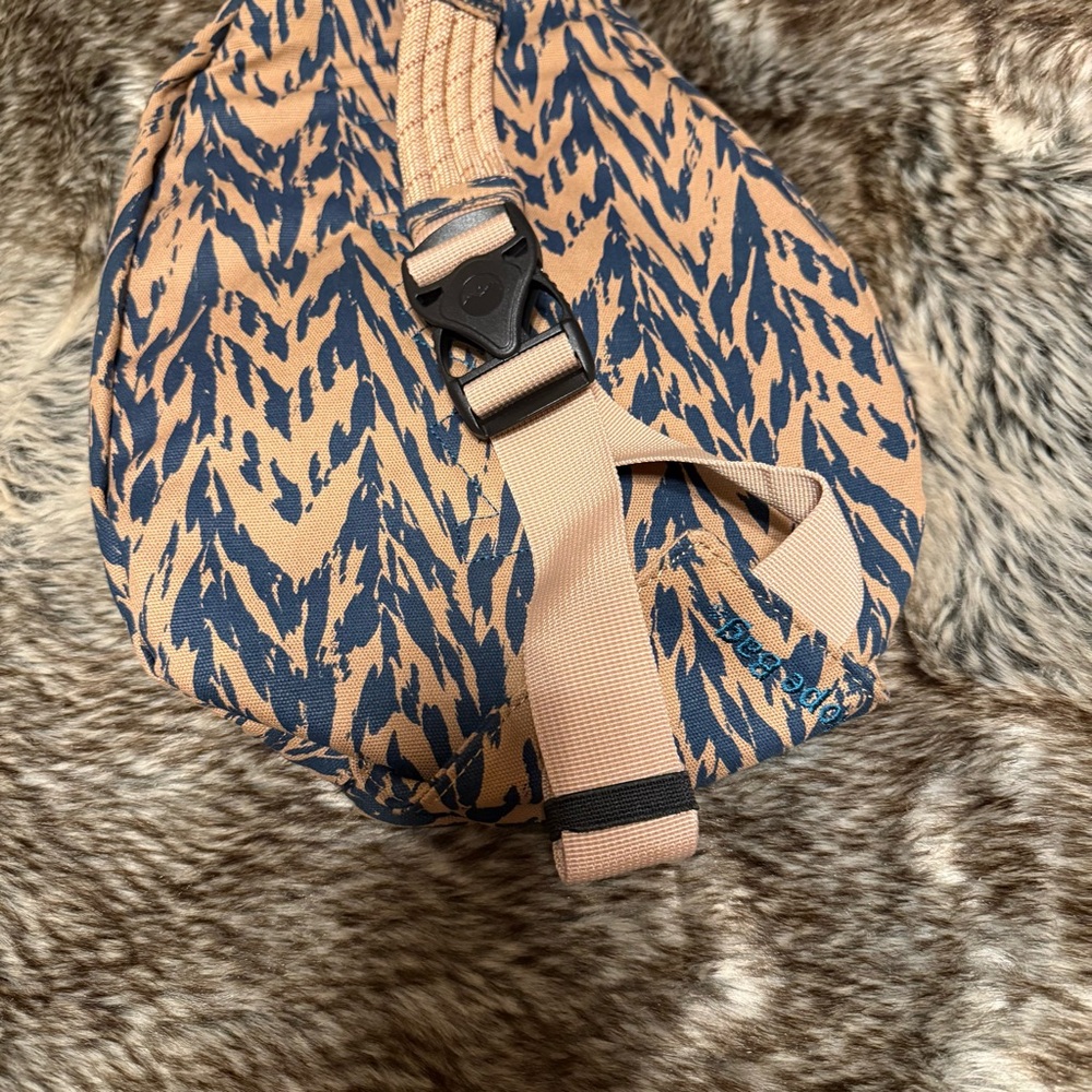 KAVU Chevron Shore Rope Bag - Picture 7 of 7